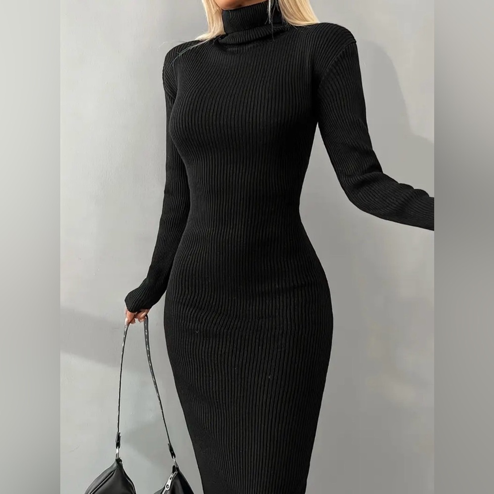 Comfortable Turtleneck Slim-Fit Sweater Dress | Viscose-Blend | Medium
